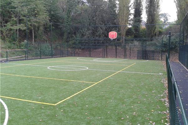 Aménagement terrain de mini-football synthétique - Sportinfrabouw NV